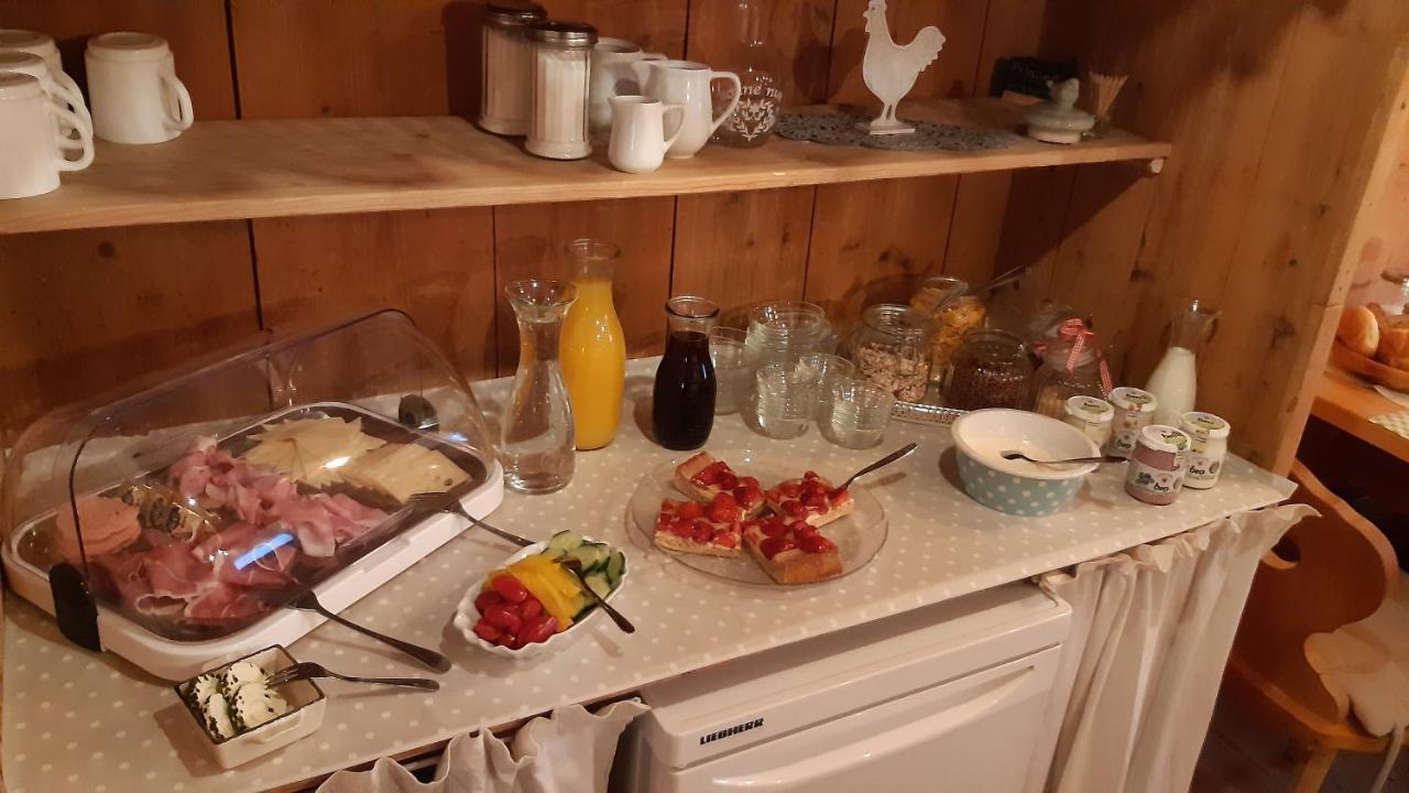 Bed & Breakfast Dolomiti Bey Haus Pinter Assling Exteriör bild