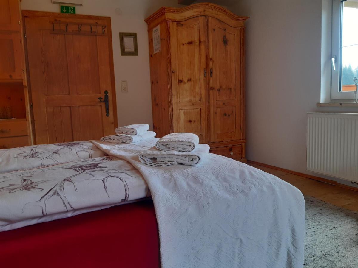 Bed & Breakfast Dolomiti Bey Haus Pinter Assling Exteriör bild